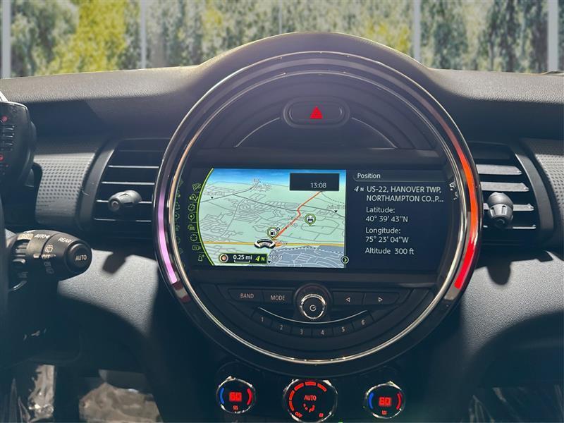 MINI Cooper Base 2015