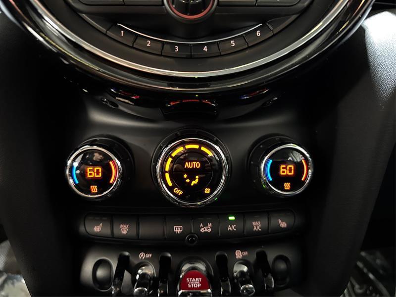 MINI Cooper Base 2015