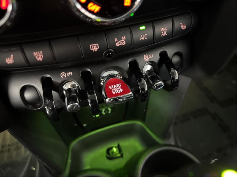 MINI Cooper Base 2015