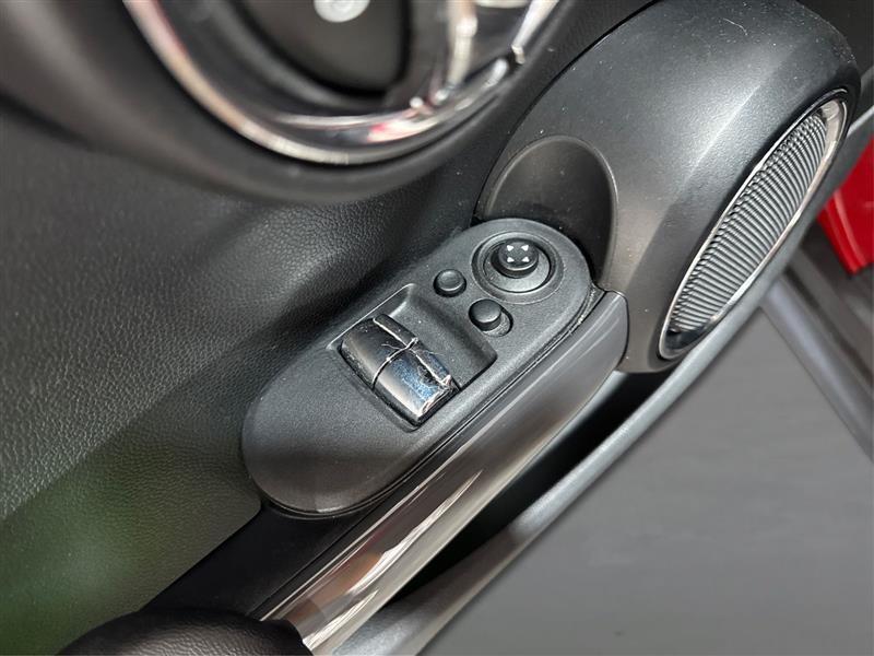MINI Cooper Base 2015