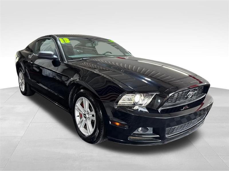 Ford Mustang V6 Coupe 2013