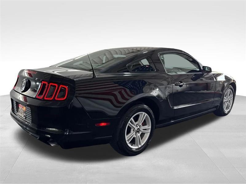 Ford Mustang V6 Coupe 2013