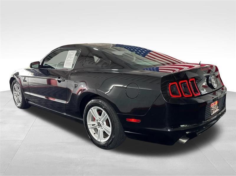Ford Mustang V6 Coupe 2013