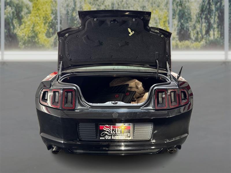 Ford Mustang V6 Coupe 2013