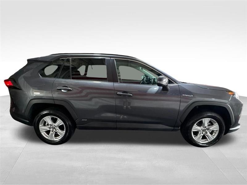 Toyota RAV4 Hybrid LE 2020