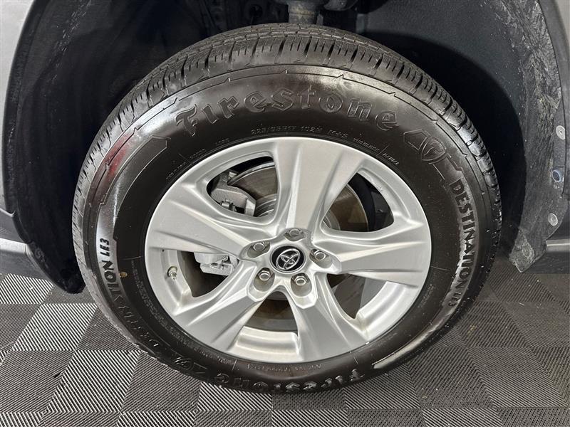 Toyota RAV4 Hybrid LE 2020