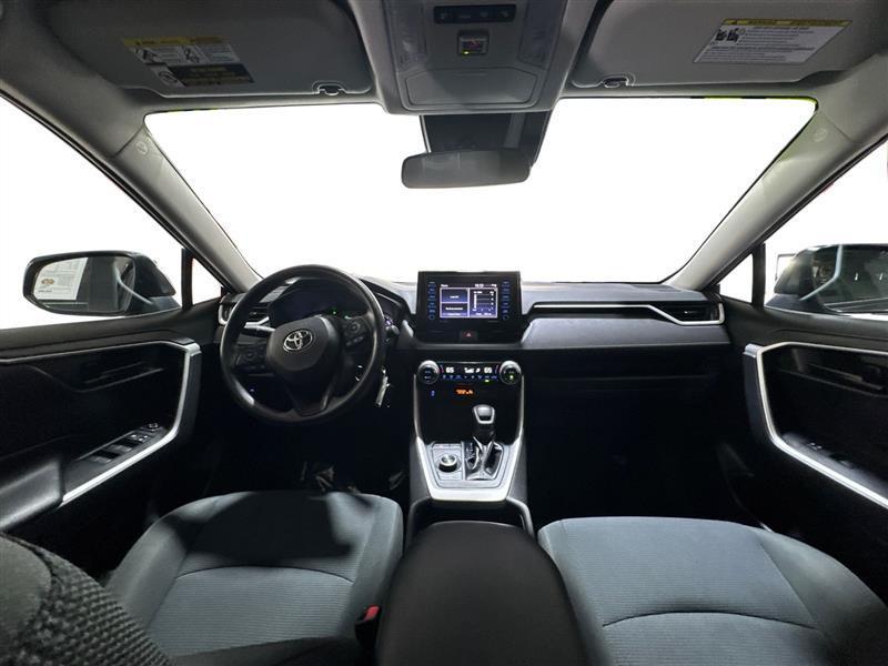 Toyota RAV4 Hybrid LE 2020