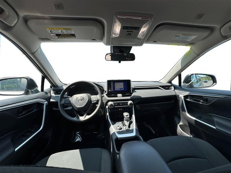 Toyota RAV4 Hybrid LE 2023