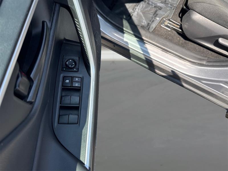 Toyota RAV4 Hybrid LE 2023
