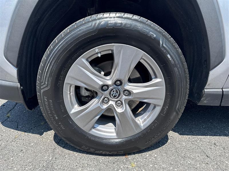 Toyota RAV4 Hybrid LE 2023