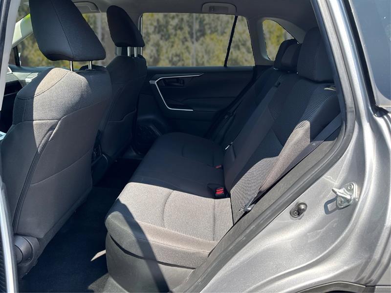 Toyota RAV4 Hybrid LE 2023