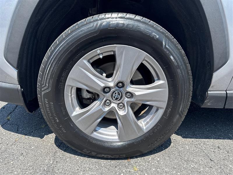 Toyota RAV4 Hybrid LE 2023