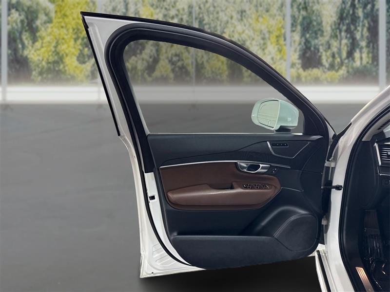 Volvo XC90 T6 Momentum AWD 2020