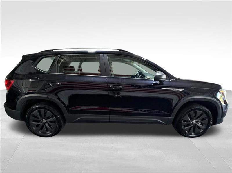 Volkswagen Taos S 2024
