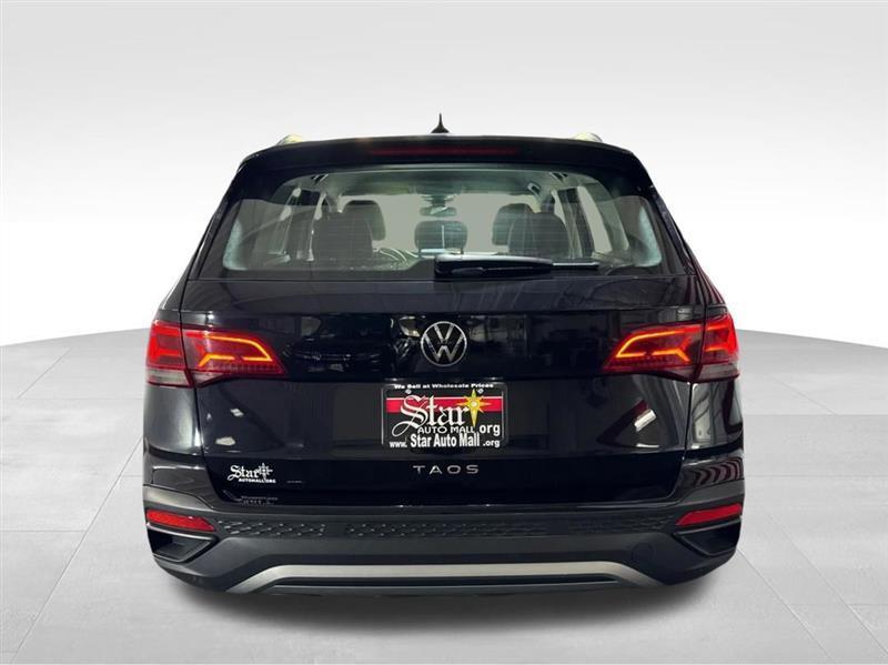 Volkswagen Taos S 2024