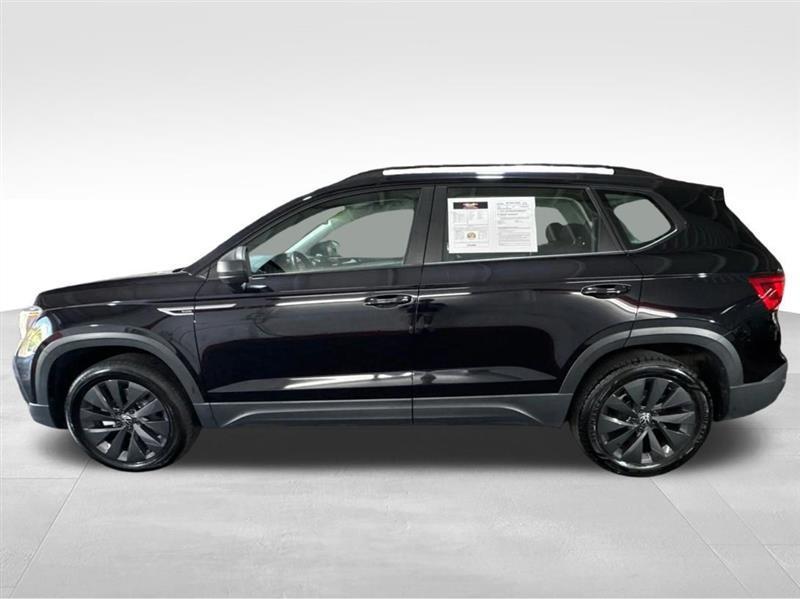 Volkswagen Taos S 2024