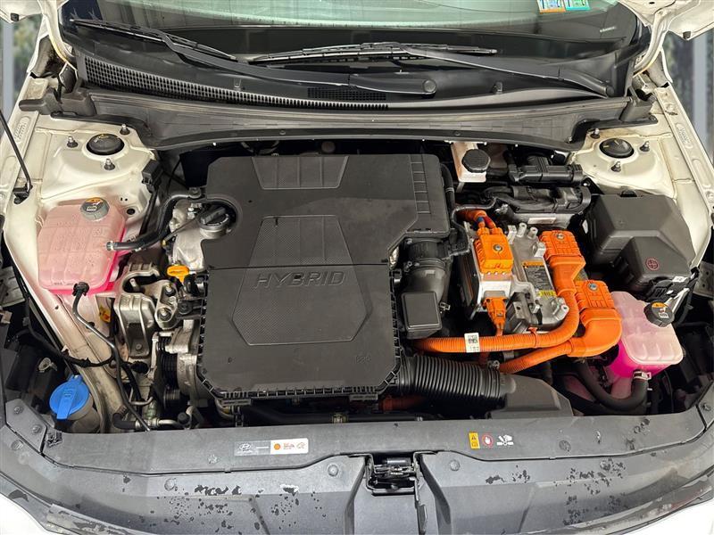 Hyundai Elantra Limited Hybrid 2021