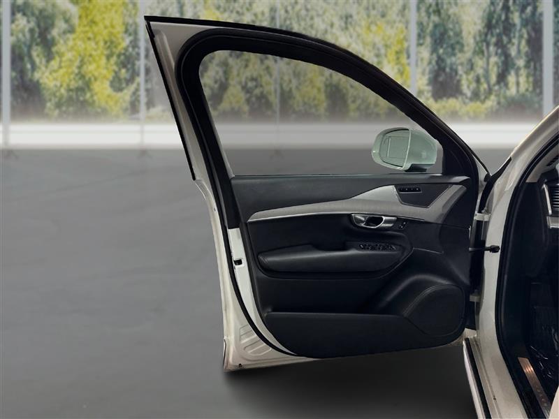 Volvo XC90 T5 Momentum 2022