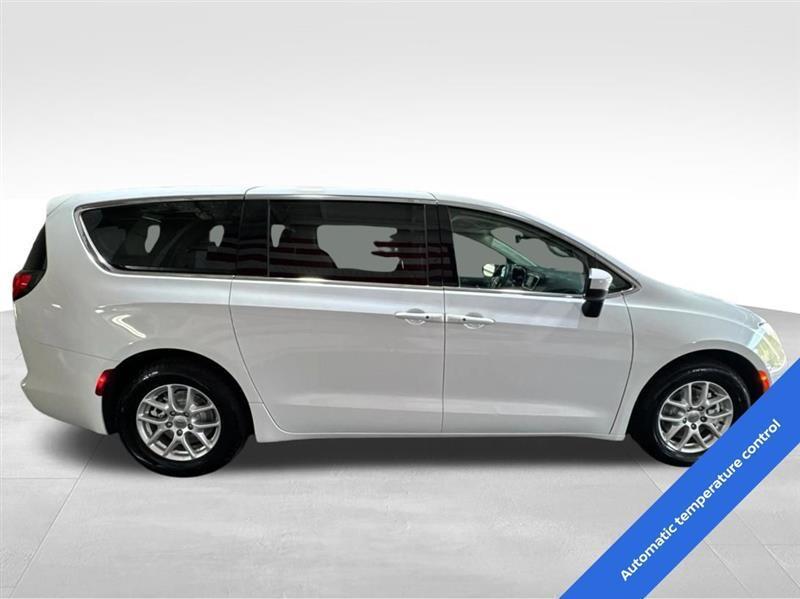 Chrysler Voyager LX 2023