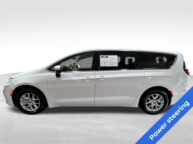 Chrysler Pacifica Touring L 2023
