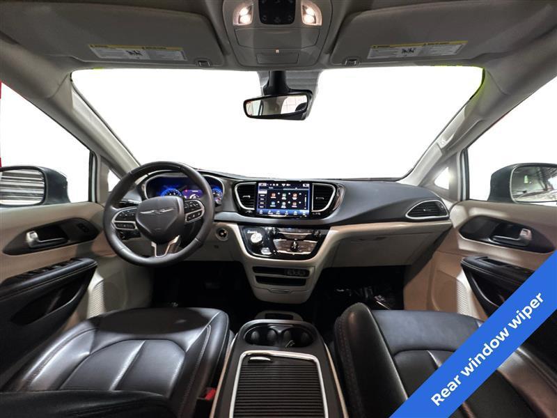 Chrysler Pacifica Touring L 2023