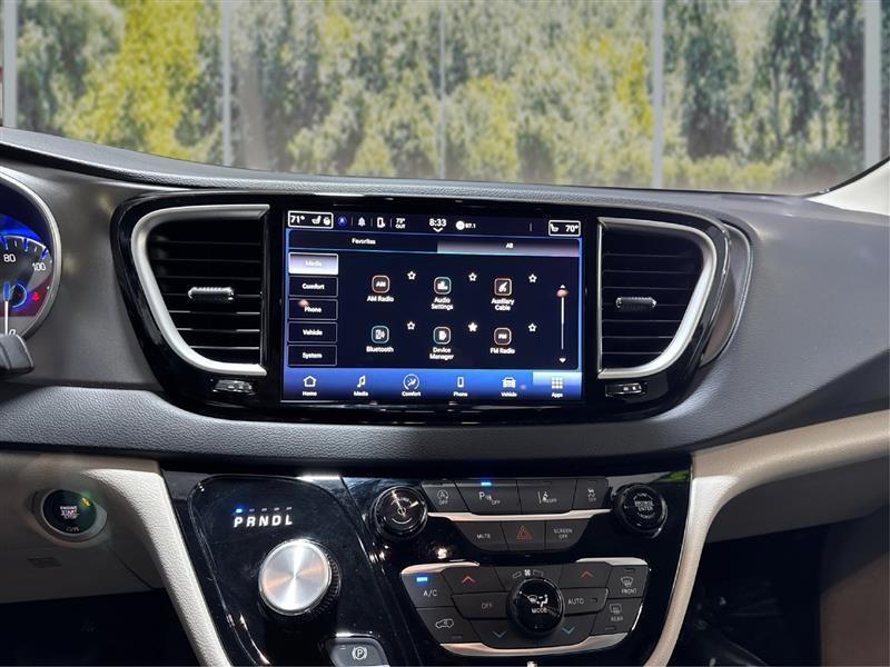 Chrysler Pacifica Touring L 2023