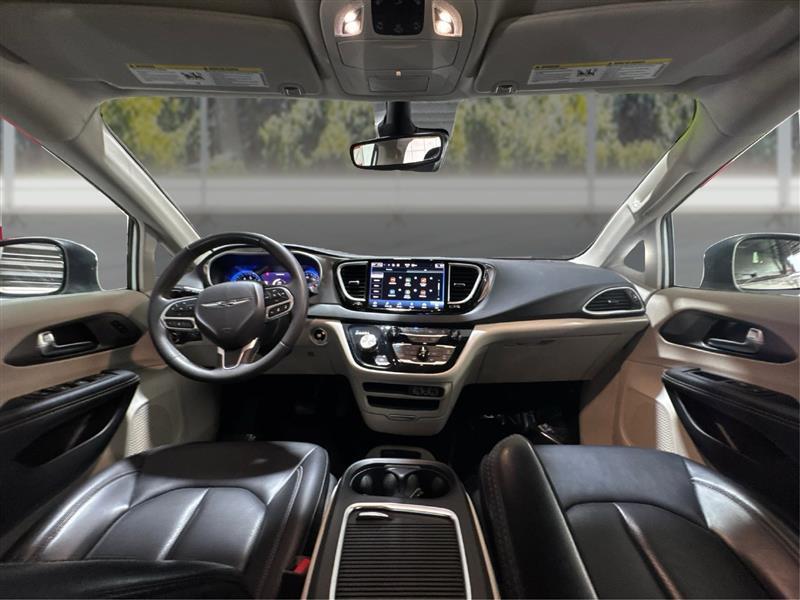 Chrysler Pacifica Touring L 2023