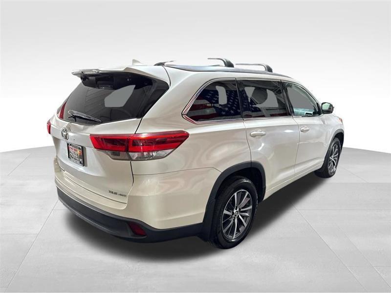 Toyota Highlander XLE AWD V6 2018