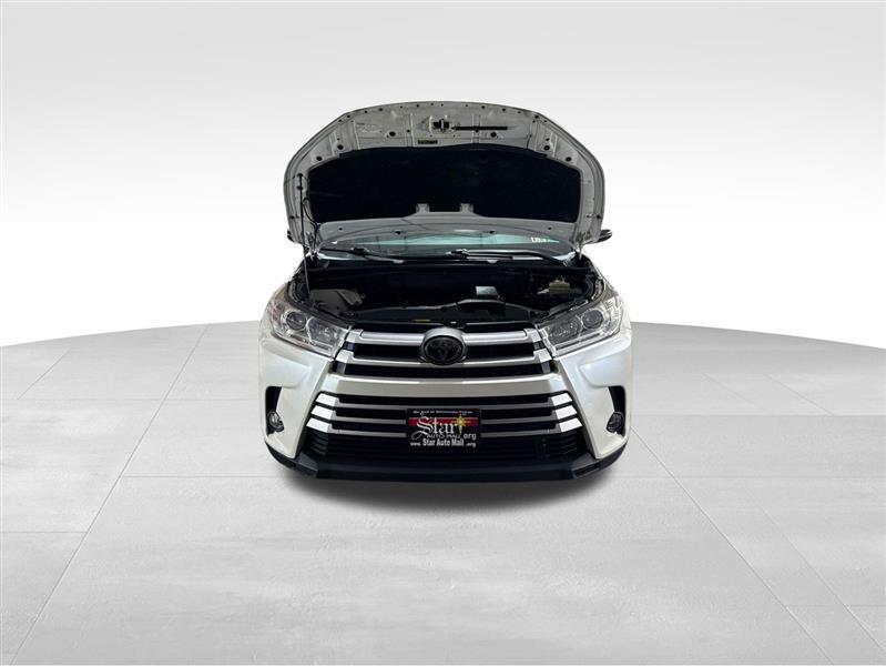 Toyota Highlander XLE AWD V6 2018