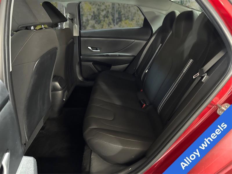Hyundai Elantra SEL 2024