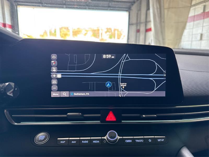 Hyundai Elantra SEL 2024
