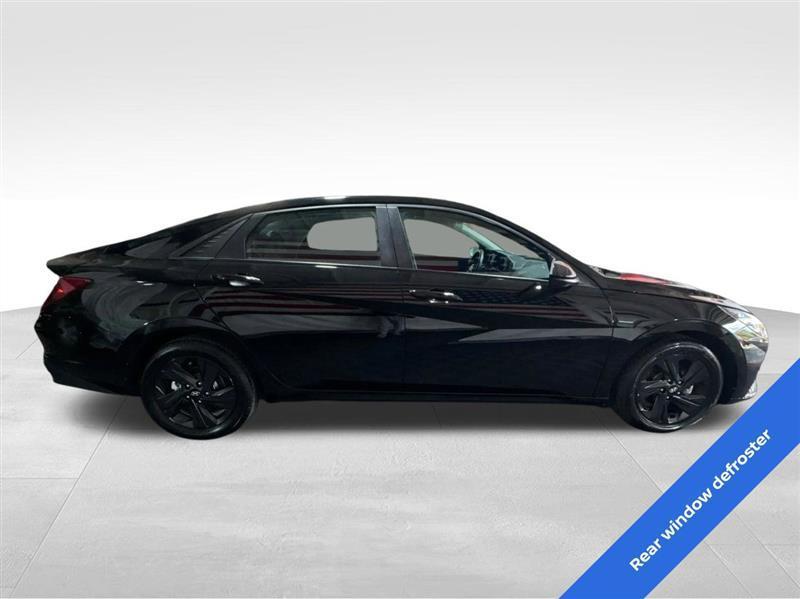 Hyundai Elantra SEL 2023
