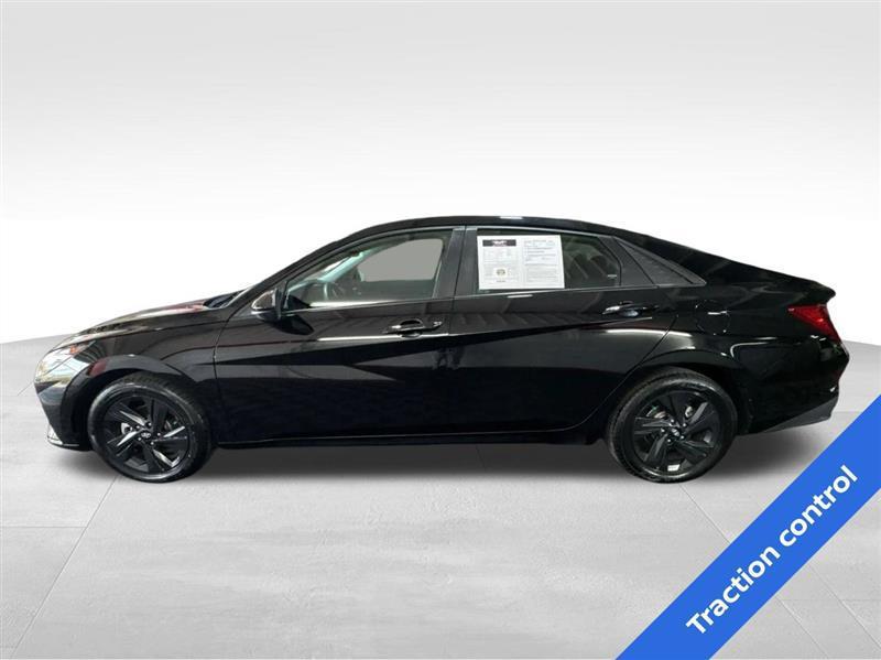 Hyundai Elantra SEL 2023