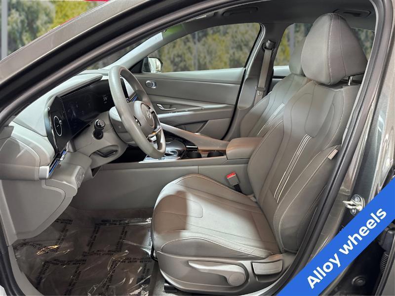 Hyundai Elantra Blue Hybrid 2024