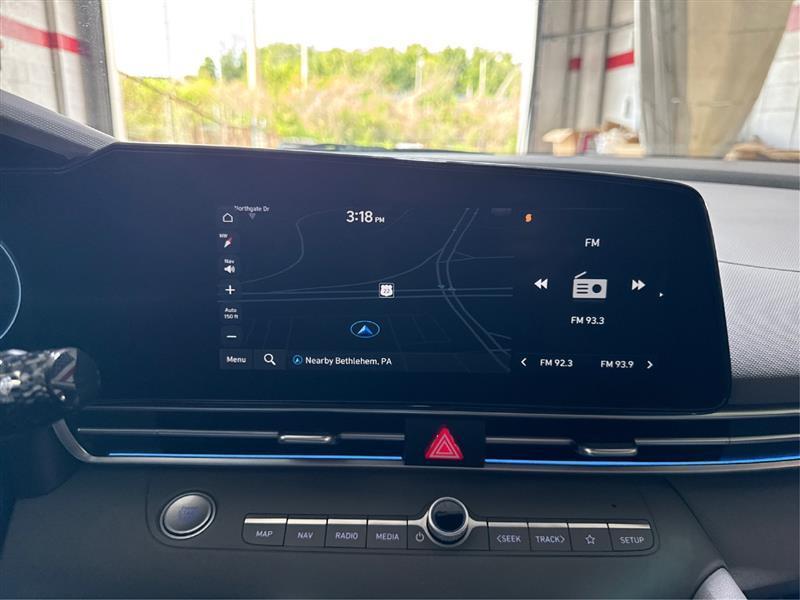 Hyundai Elantra Blue Hybrid 2024