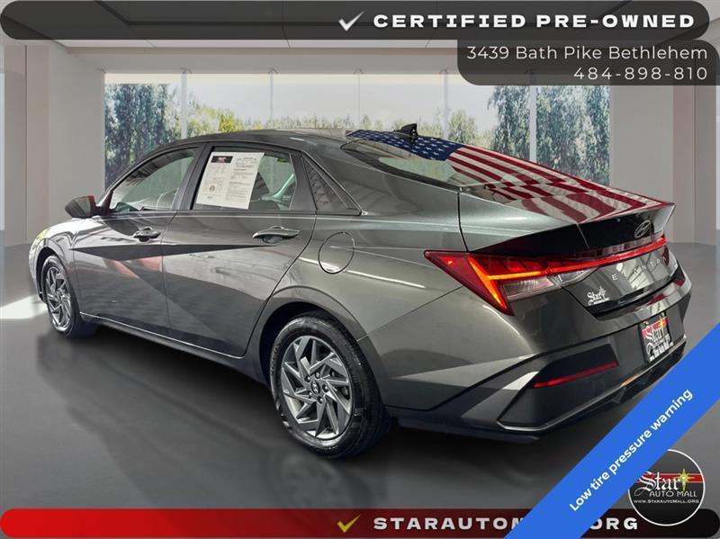 Hyundai Elantra Blue Hybrid 2024