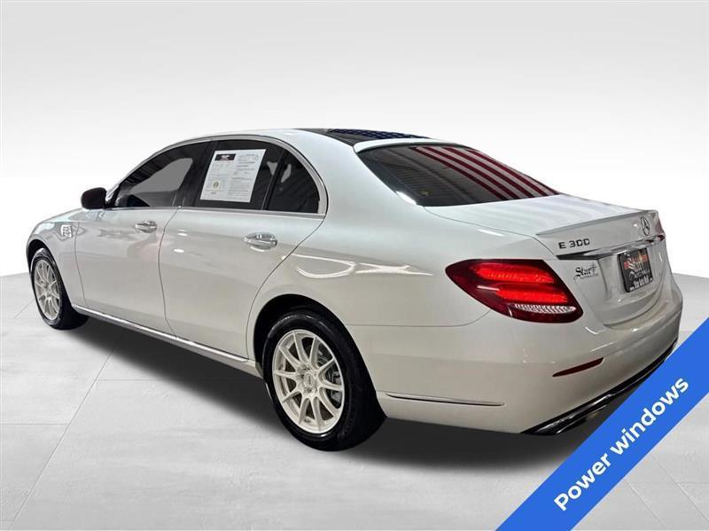 Mercedes-Benz E-Class E300 Luxury 4MATIC Sedan 2019
