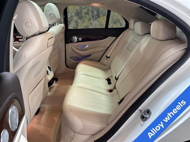 Mercedes-Benz E-Class E300 Luxury 4MATIC Sedan 2019