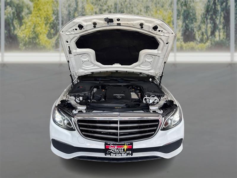 Mercedes-Benz E-Class E300 Luxury 4MATIC Sedan 2019