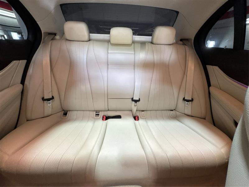 Mercedes-Benz E-Class E300 Luxury 4MATIC Sedan 2019