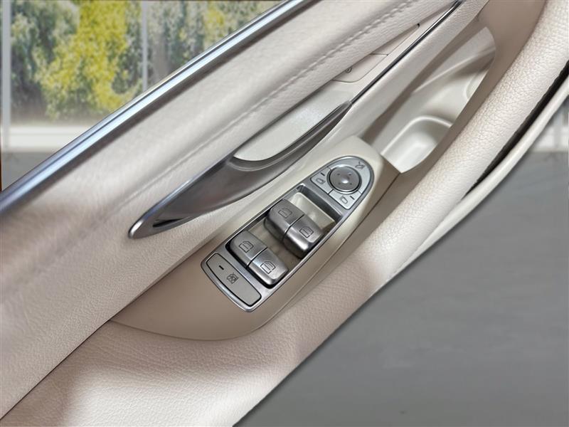 Mercedes-Benz E-Class E300 Luxury 4MATIC Sedan 2019