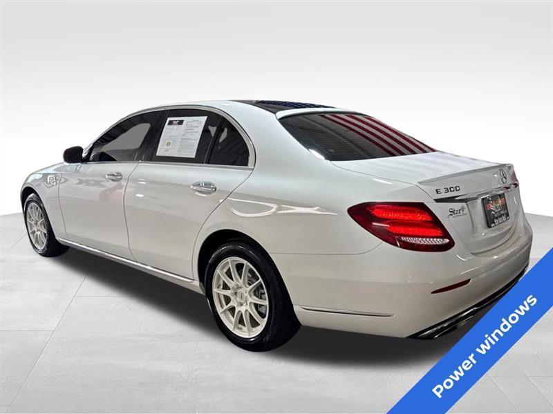 Mercedes-Benz E-Class E300 Luxury 4MATIC Sedan 2019