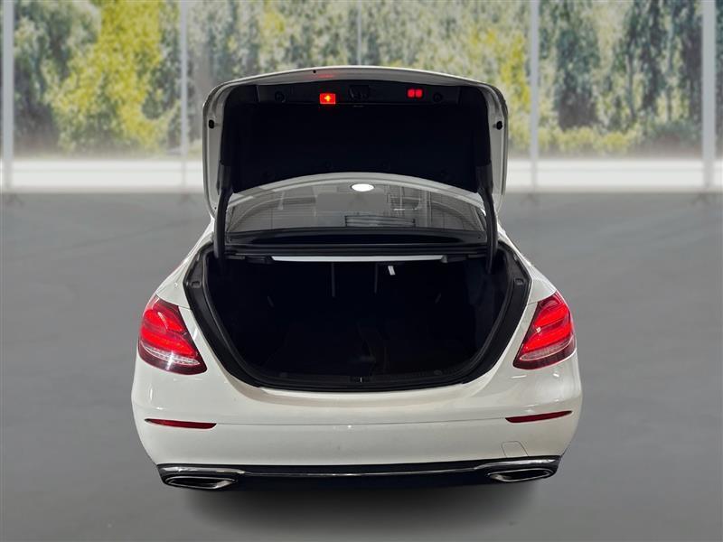 Mercedes-Benz E-Class E300 Luxury 4MATIC Sedan 2019