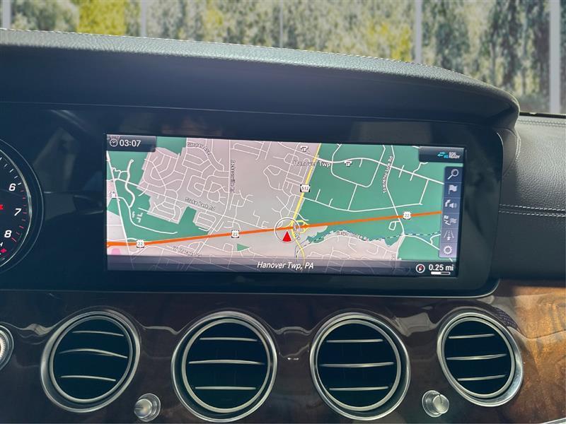 Mercedes-Benz E-Class E300 Luxury 4MATIC Sedan 2019