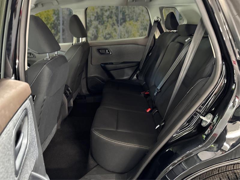 Nissan Rogue photo 10