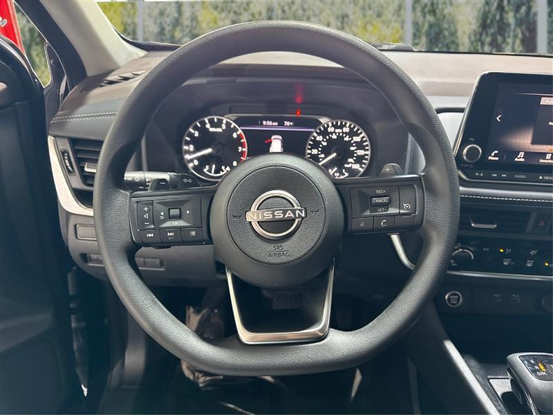 Nissan Rogue photo 18