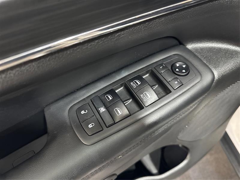 Jeep Grand Cherokee photo 35