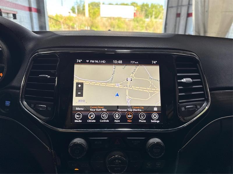 Jeep Grand Cherokee photo 39