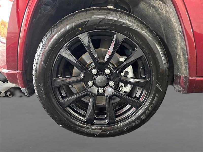 Jeep Grand Cherokee photo 23