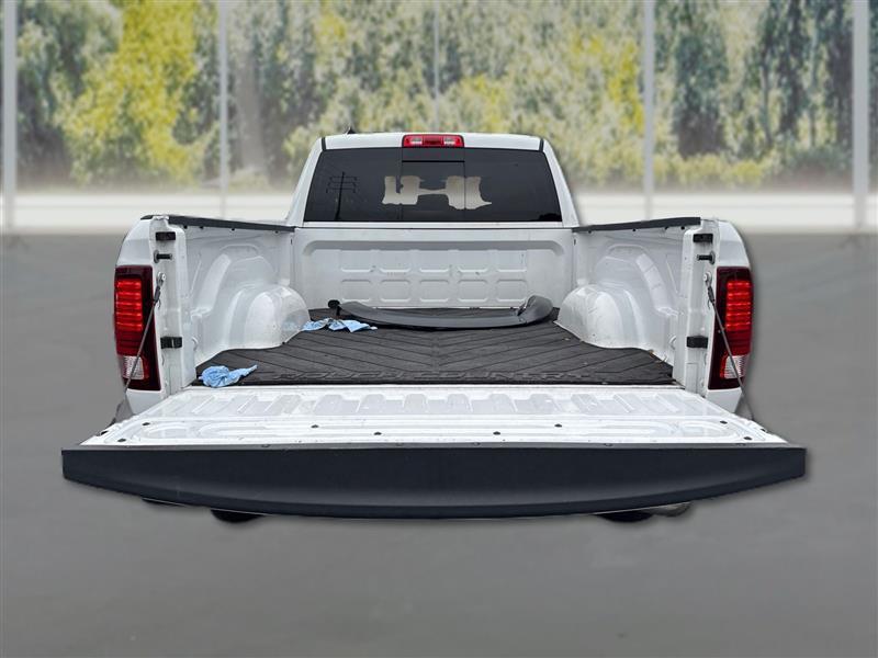 RAM 1500 SLT Quad Cab 4WD 2020